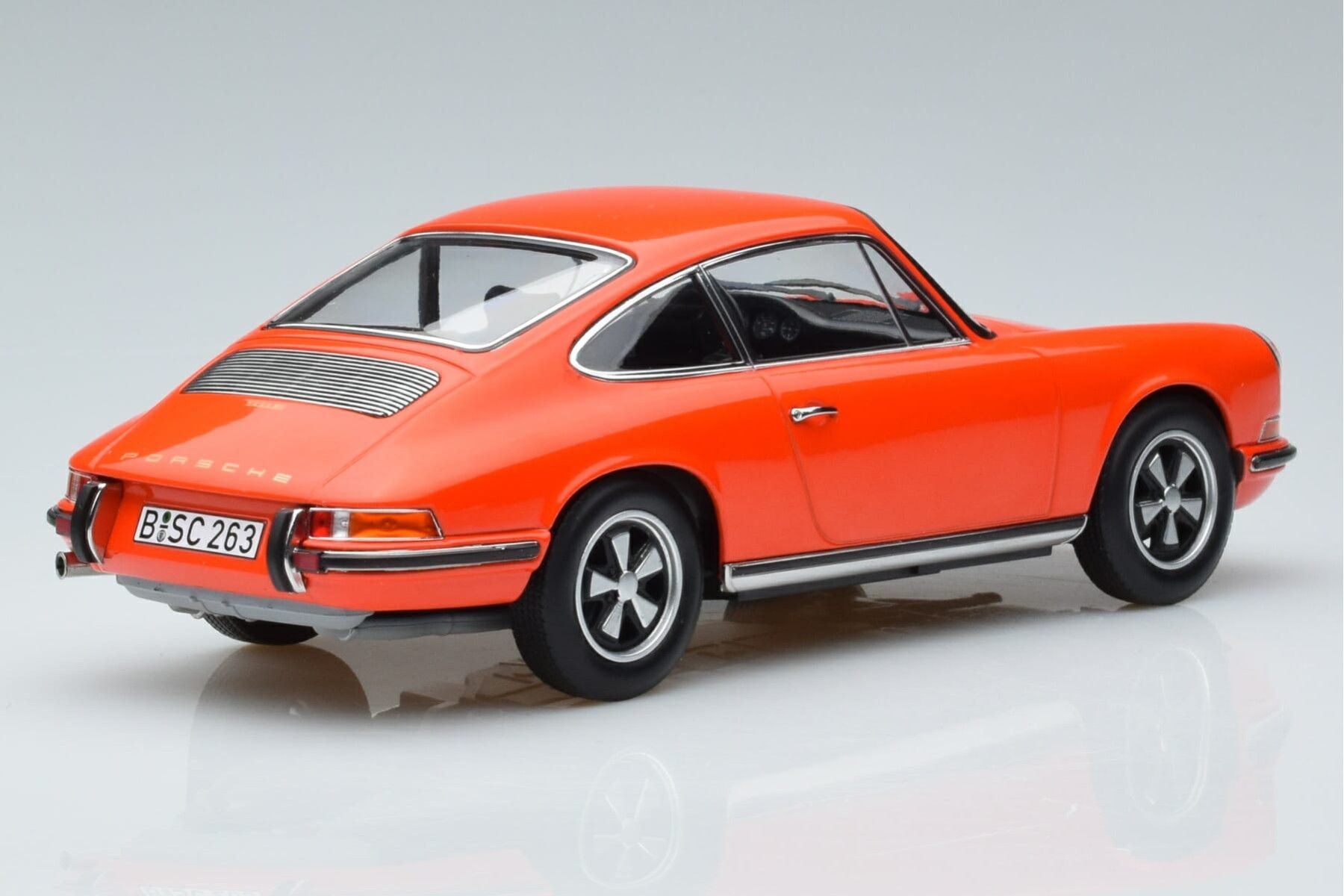 Norev 187628: Porsche 911 Coupe 2.0 E Orange