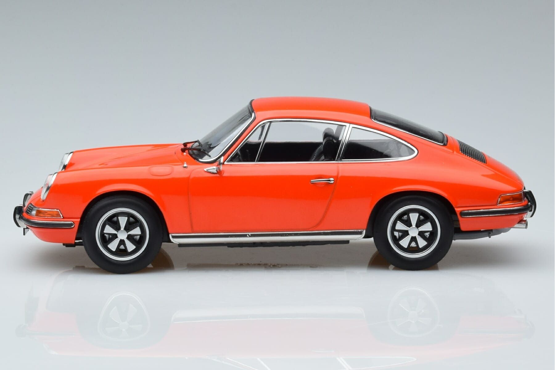 Norev 187628: Porsche 911 Coupe 2.0 E Orange