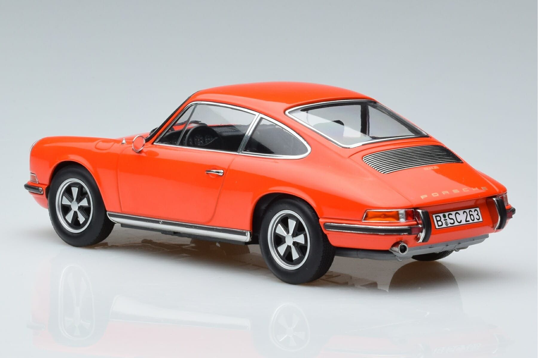 Norev 187628: Porsche 911 Coupe 2.0 E Orange