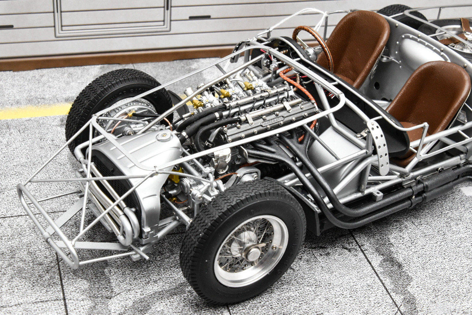CMC 1/18 Maserati 300S 1956 Rolling Chassis Diecast Model – Masterpiece 109