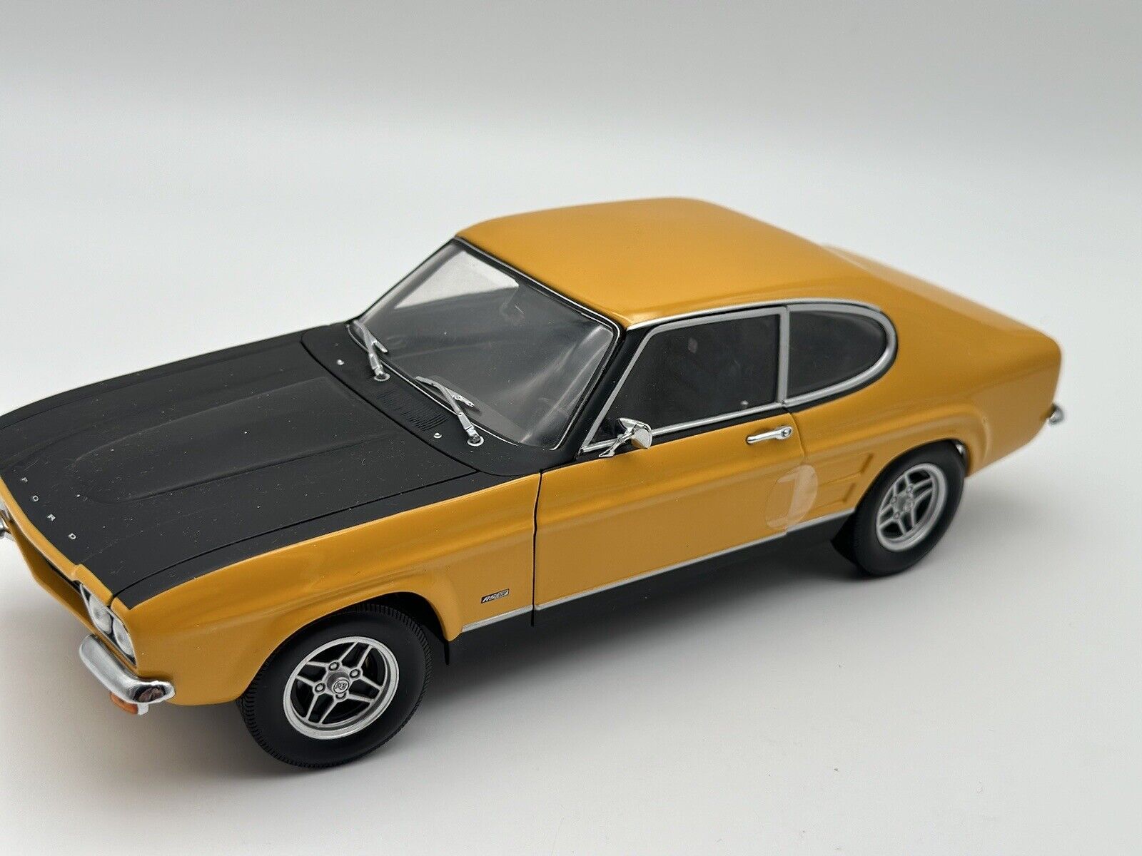 Minichamps 1970 Ford Capri 2600 RS Gold Black Bonnet TR Collectibles